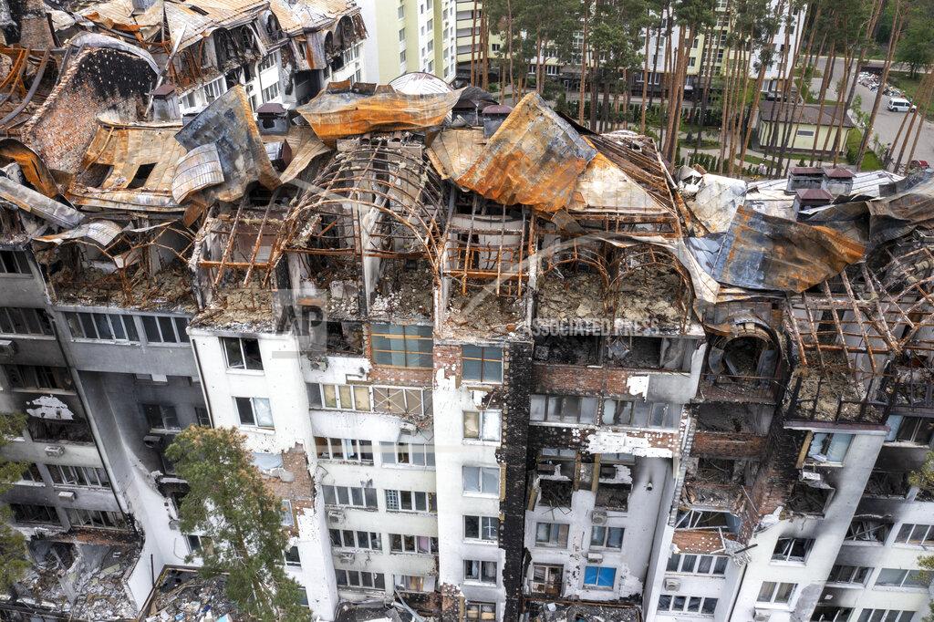 Efrem Lukatsky An aerial view of a residential area destroyed by Russian shelling in Irpin close to Kyiv, Ukraine, Saturday, May 21, 2022. (AP Photo/Efrem Lukatsky)