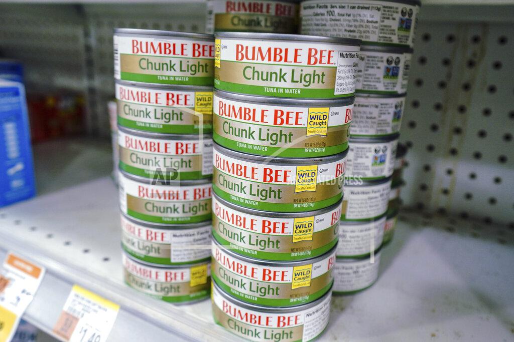 Trump says protesters are throwing cans of Tuna - 9/25/20
