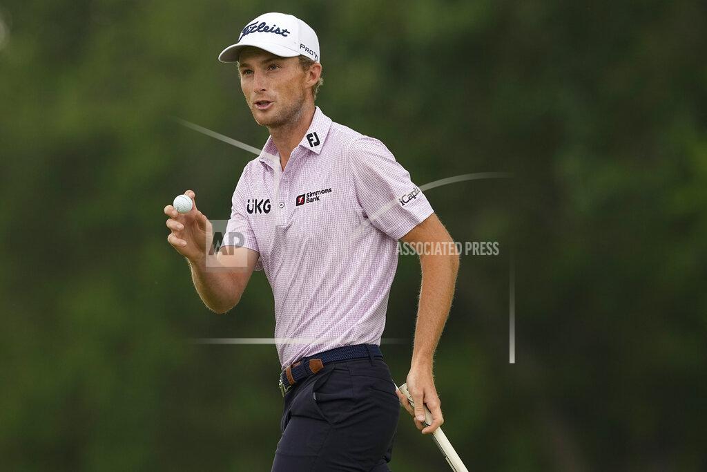 Matt York Will Zalatoris waves after making a putt on the eighth hole during the second round of the PGA Championship golf tournament at Southern Hills Country Club, Friday, May 20, 2022, in Tulsa, Okla. (AP Photo/Matt York)
