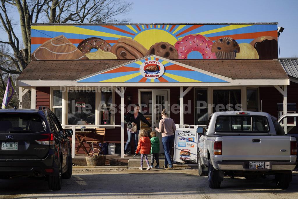 Pastry artwork pits bakery against town in free speech... - Vimarsana News