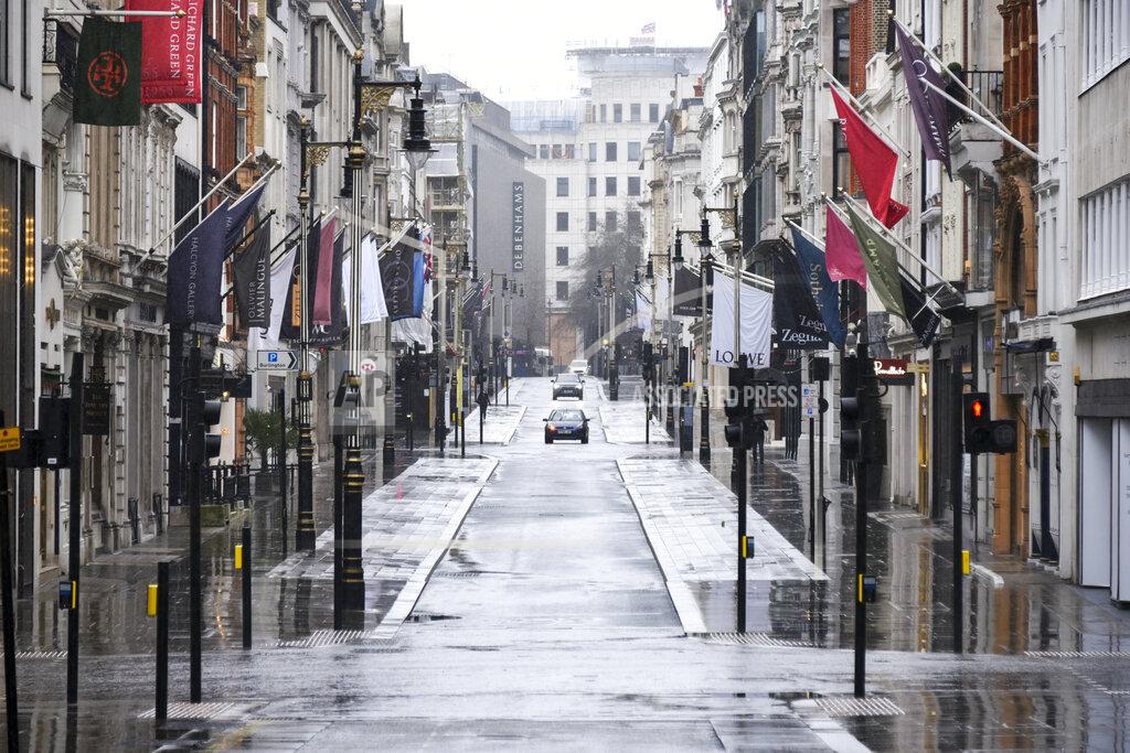Alberto Pezzali General view of a deserted street in Mayfair, London, Sunday, Feb. 7, 2021, as the third national lockdown, due to the COVID-19 outbreak, continues. (AP Photo/Alberto Pezzali)