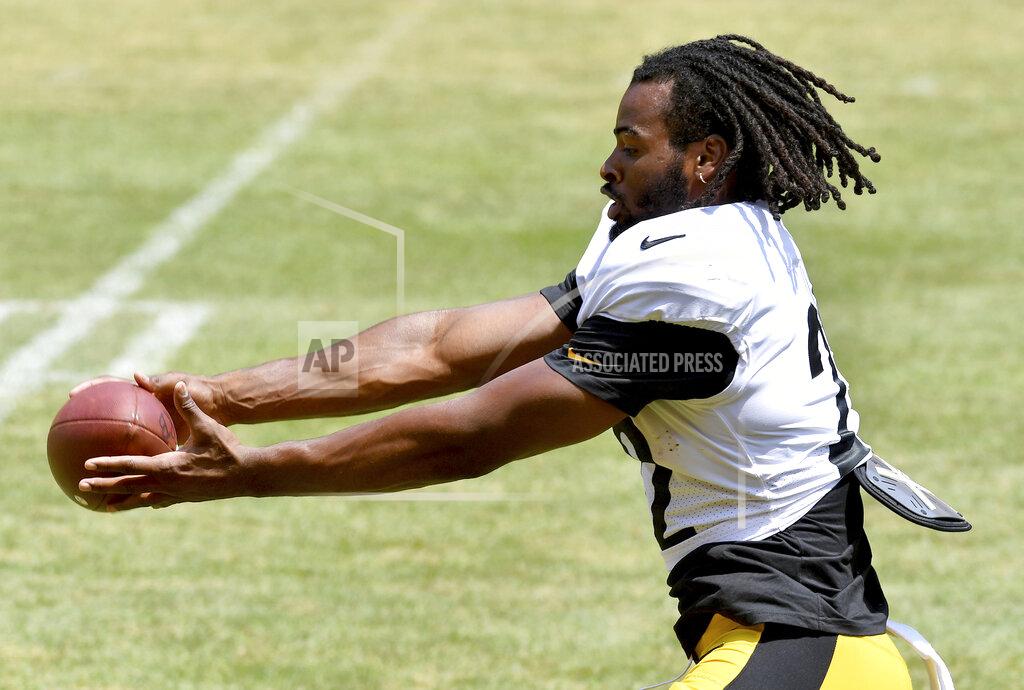 Matt Freed Pittsburgh Steelers running back Najee Harris pulls in a ball during an NFL football training camp Saturday, July 31, 2021, at Heinz Field in Pittsburgh. (Matt Freed/Pittsburgh Post-Gazette via AP)