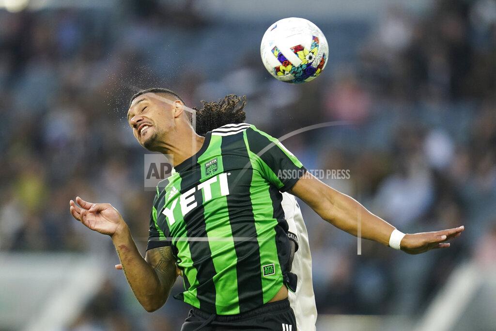 Ashley Landis Austin FC defender Ruben Gabrielsen (4) and Los Angeles FC midfielder José Cifuentes, back, head the ball during the first half of an MLS soccer match in Los Angeles, Wednesday, May 18, 2022. (AP Photo/Ashley Landis)