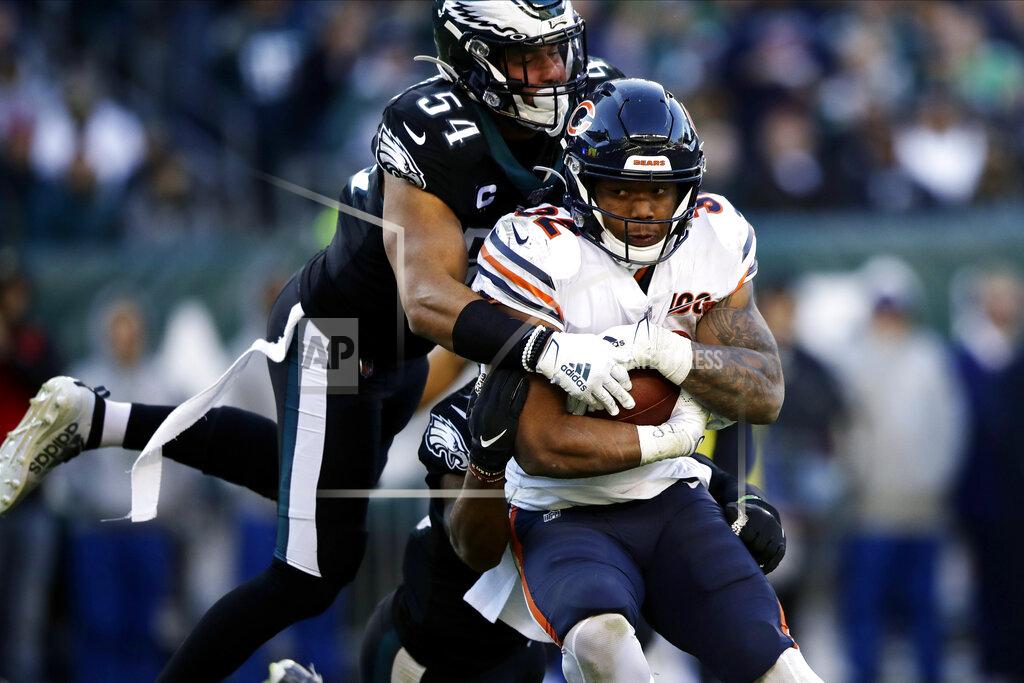 Matt Rourke Chicago Bears' David Montgomery (32) tries to break free of Philadelphia Eagles' Kamu Grugier-Hill (54) during the second half of an NFL football game, Sunday, Nov. 3, 2019, in Philadelphia. (AP Photo/Matt Rourke)