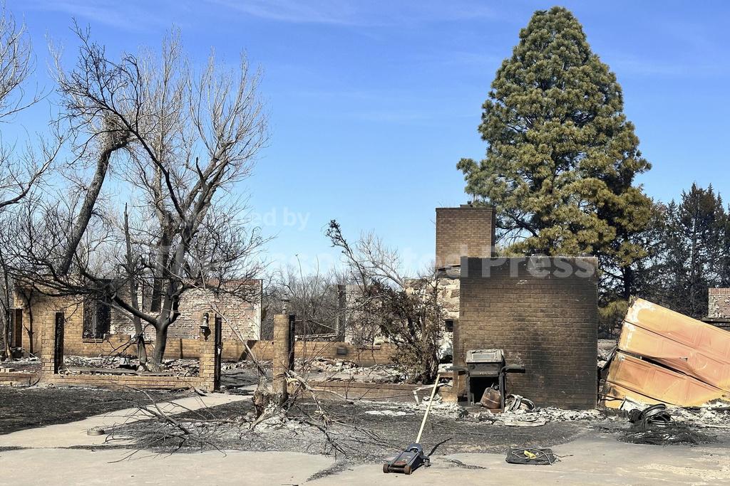 A wildfire scorching the Texas Panhandle has grown to the largest in ...