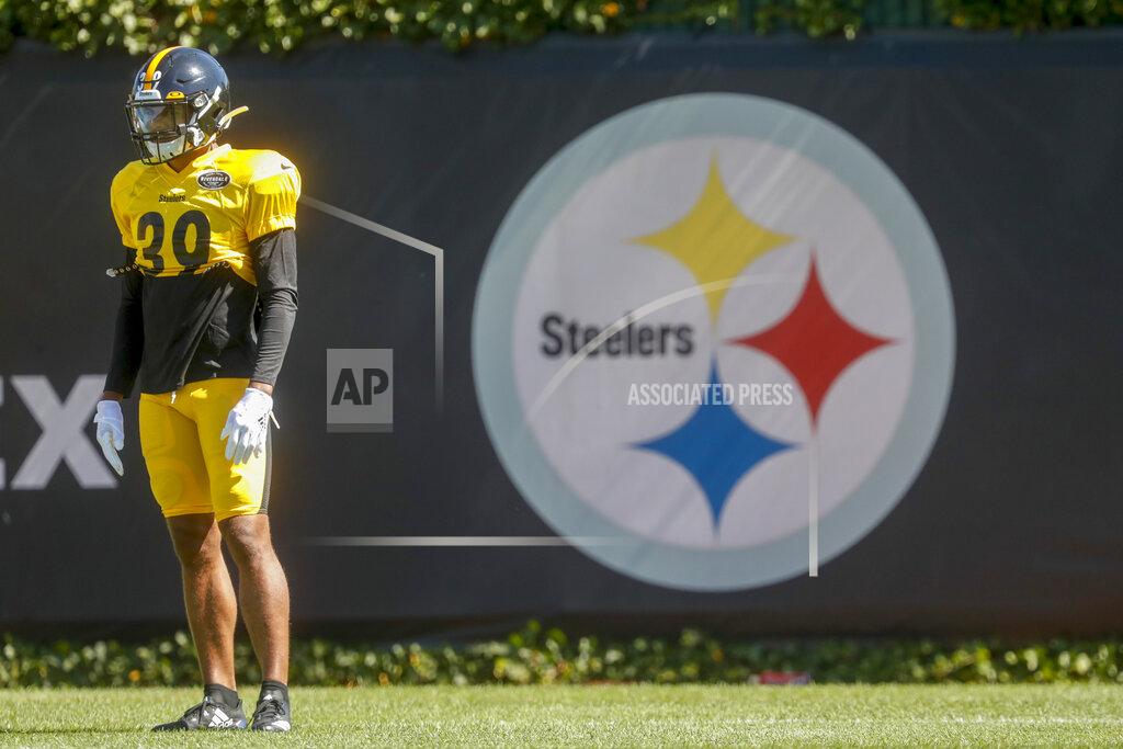 Keith Srakocic Pittsburgh Steelers newly acquired safety Minkah Fitzpatrick watches between drills during an NFL football practice, Wednesday, Sept. 18, 2019, in Pittsburgh. (AP Photo/Keith Srakocic)