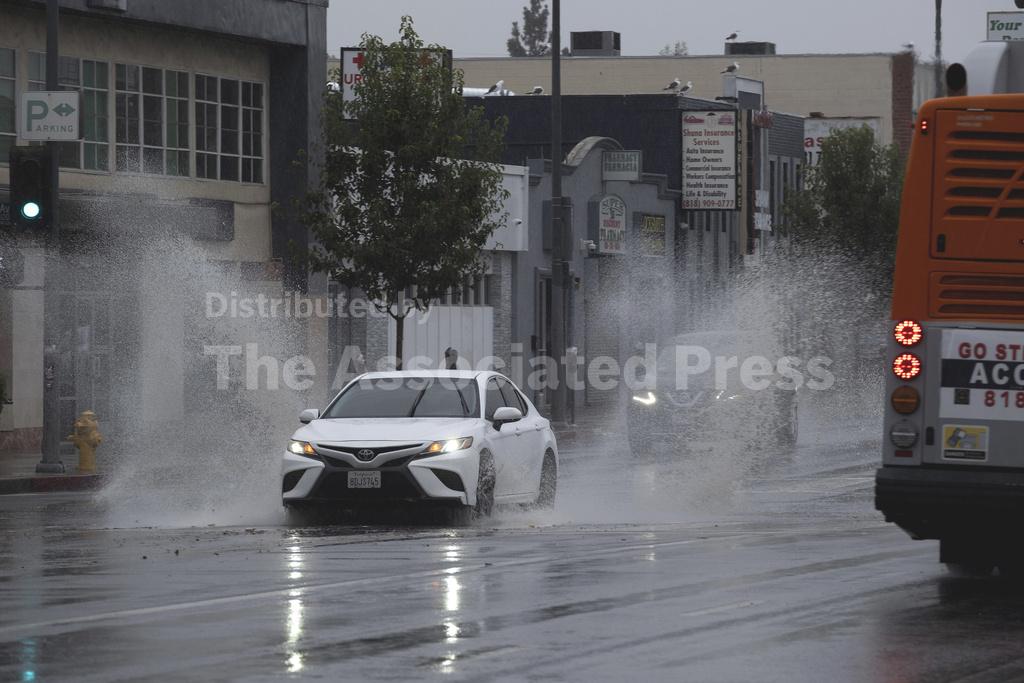 Tropical Storm Hilary menaces Mexico's Baja coast, carr... - Vimarsana News