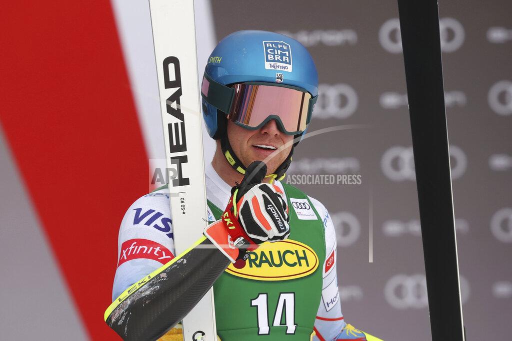 Luciano Bisi United States' Ryan Cochran Siegle thumbs up at the finish line during an alpine ski men's World Cup super-G, in Bormio, Italy, Wednesday, Dec. 29, 2021. (AP Photo/Luciano Bisi)