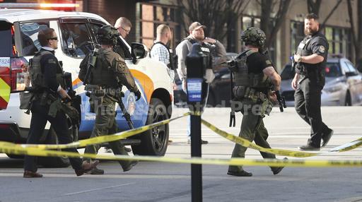 Louisville bank employee livestreamed attack that kille... - Vimarsana News