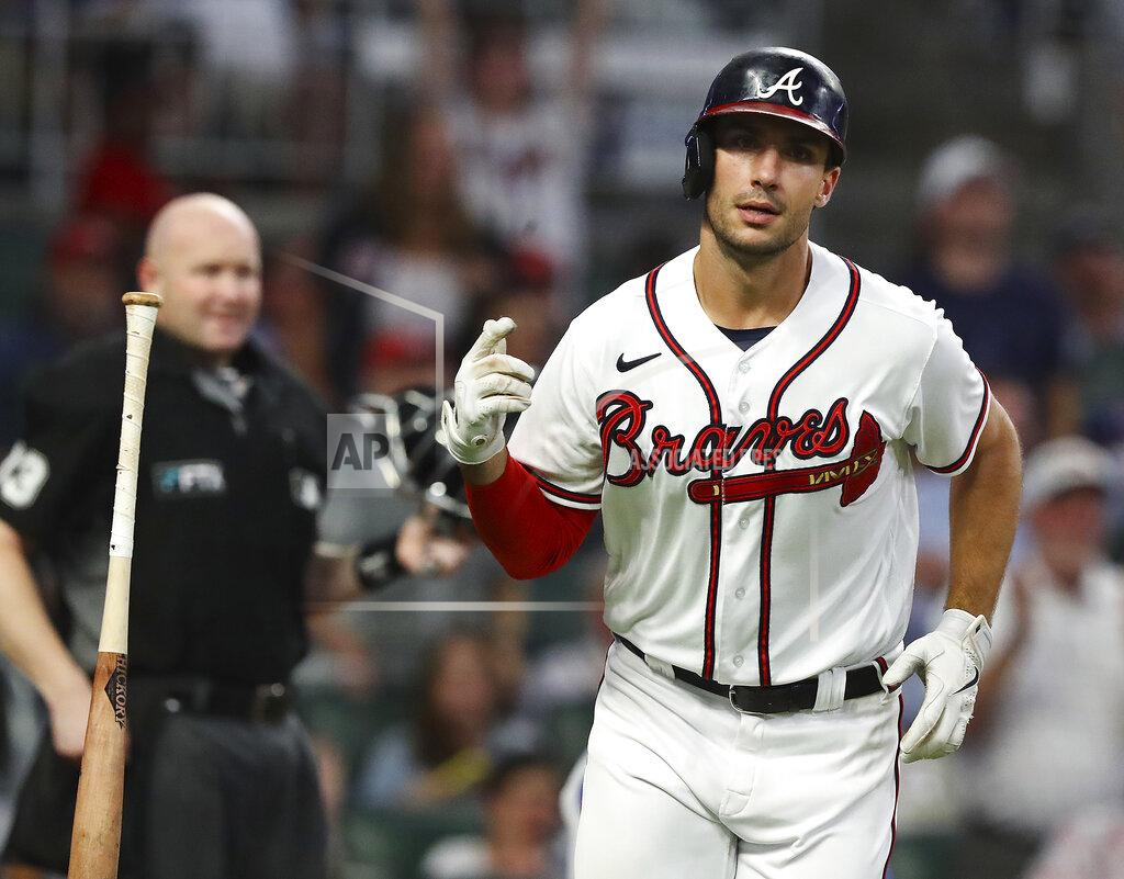Curtis Compton Atlanta Braves first baseman Matt Olson tosses his bat hitting a 2-RBI home run to take a 3-0 lead over the New York Mets during the fourth inning in a MLB baseball game on Tuesday, Aug. 16, 2022, in Atlanta. (Curtis Compton/Atlanta Journal-Constitution via AP)