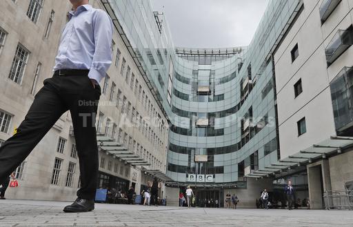 Lawyer for young adult at center of BBC scandal says claims presenter broke law are 'rubbish' - Vimarsana News