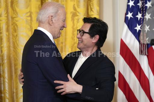 Biden calls for 'fair deal' for striking Hollywood writ... - Vimarsana News