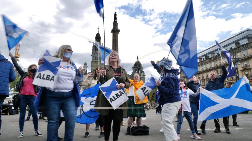 Renee Graham Scottish independence supporters attend a rally in Glasgow, Scotland, Saturday, May 1, 2021. Scotland holds an election Thursday that could hasten the breakup of the United Kingdom. The pro-independence Scottish National Party is leading in the polls and a big victory will give it the the moral right and the political momentum to hold a referendum on whether Scotland should end its three-century union with England. But many voters, even if they support independence, are cautious. (AP Photo/Renee Graham)