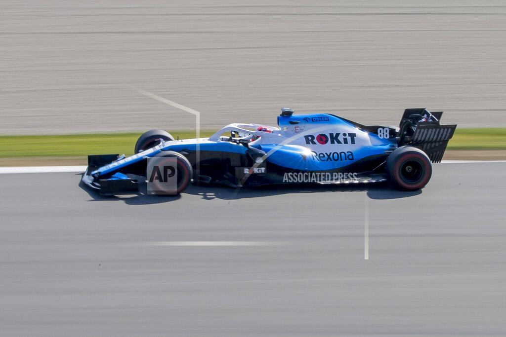 Joan Monfort Williams driver Robert Kubica of Poland steers his car during a Formula One pre-season testing session at the Barcelona Catalunya racetrack in Montmelo, outside Barcelona, Spain, Friday, March 1, 2019. (AP Photo/Joan Monfort)