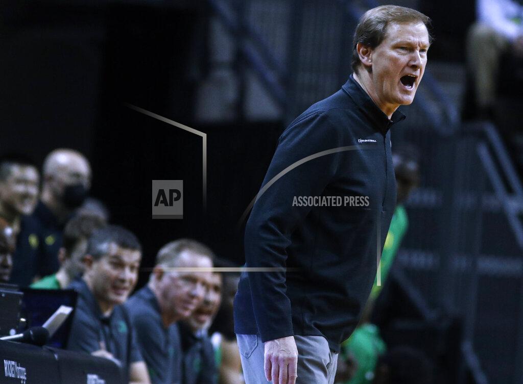 Thomas Boyd Oregon coach Dana Altman shouts to players during the first half of the team's NCAA college basketball game against Utah in Eugene, Ore., Saturday, Jan. 1, 2022. (AP Photo/Thomas Boyd)