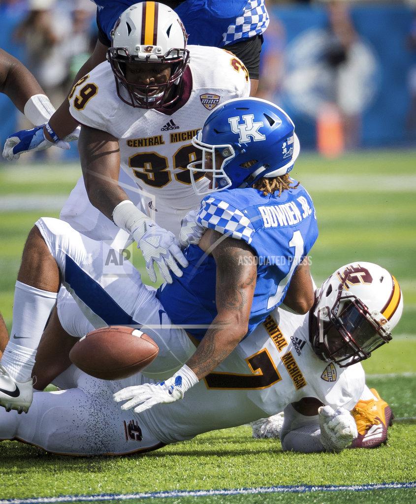 Bryan Woolston Kentucky wide receiver Lynn Bowden Jr. (1) fumbles the ball during an NCAA college football game against Central Michigan in Lexington, Ky., Saturday, Sept. 1, 2018. (AP Photo/Bryan Woolston)