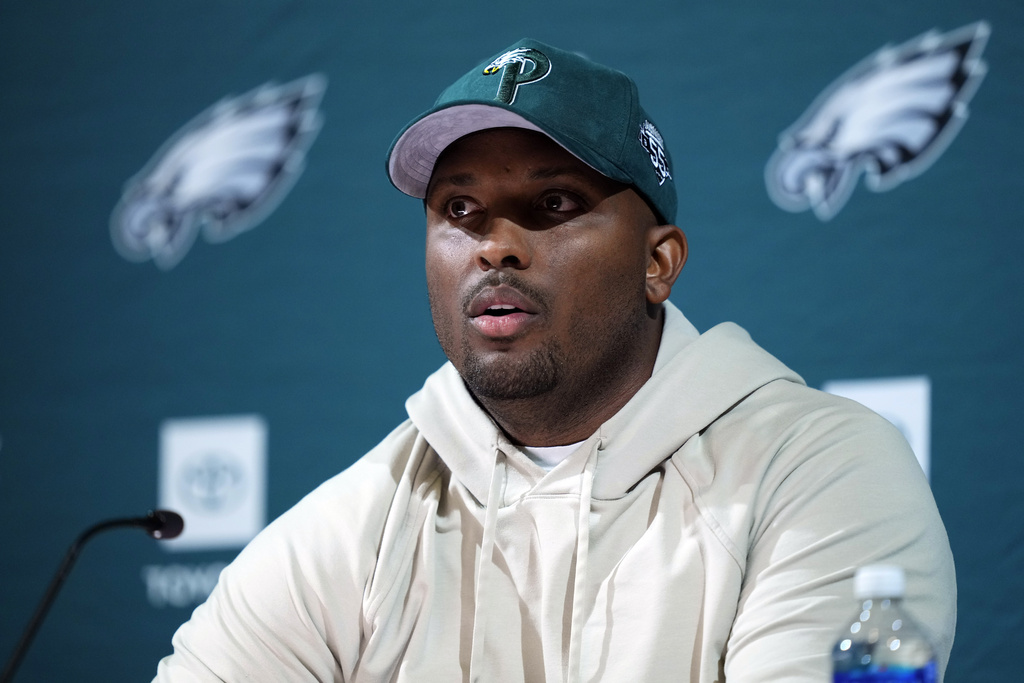 Titans interview Eagles coordinator Brian Johnson, the 8th candidate for head coaching job - Vimarsana News