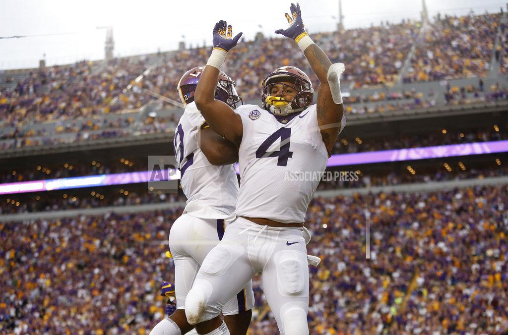 Tyler Kaufman LSU running back Nick Brossette (4) and wide receiver Jonathan Giles (12) celebrate a play during an NCAA college football game against Mississippi State in Baton Rouge, La., Saturday, Oct. 20, 2018. LSU won 19-3. (AP Photo/Tyler Kaufman)