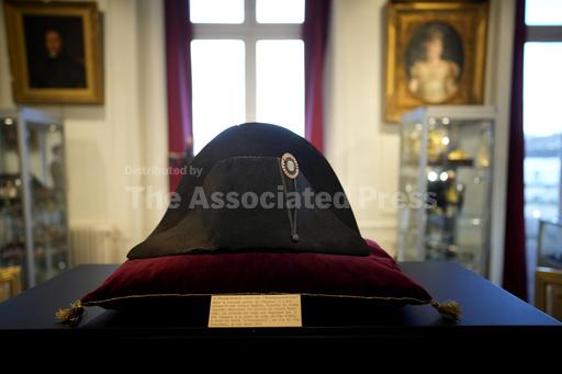 One of Napoleon's signature bicorne hats on auction in France could fetch upwards of $650,000 - Vimarsana News