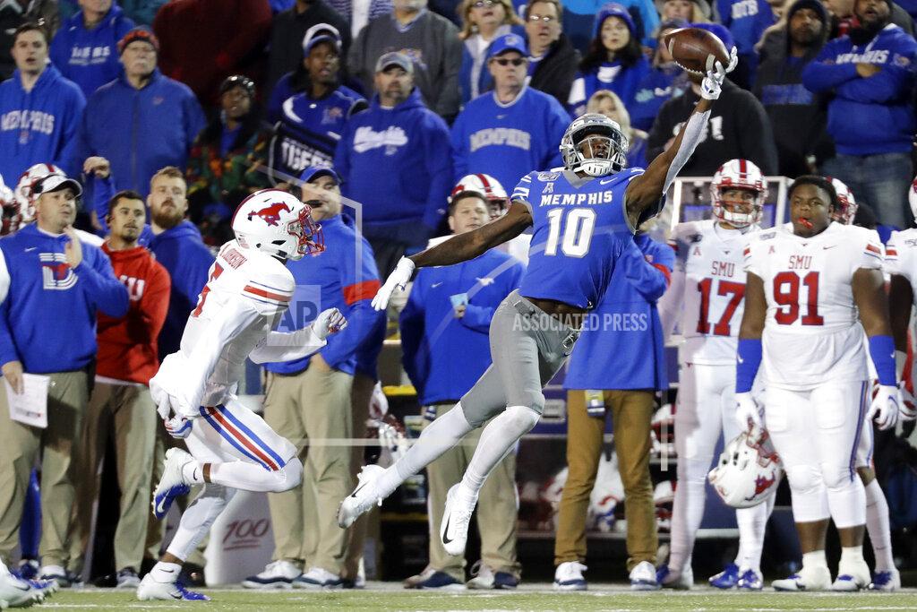 Mark Humphrey Memphis wide receiver Damonte Coxie (10) makes a catch as he is defended by SMU cornerback Ar'mani Johnson in the first half of an NCAA college football game Saturday, Nov. 2, 2019, in Memphis, Tenn. (AP Photo/Mark Humphrey)