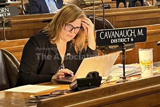 Nebraska lawmaker 3 weeks into filibuster over trans bill - Vimarsana News