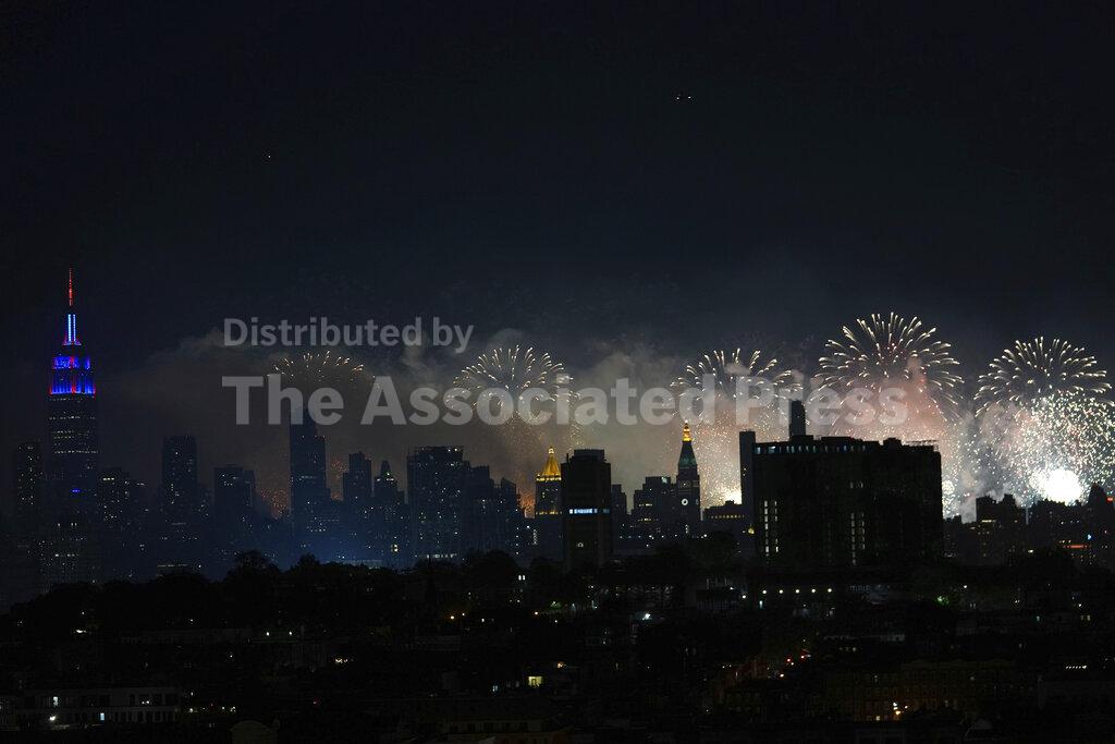 Macy's 4th of July Fireworks 2021 Buy Photos AP Images DetailView