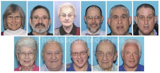Grieving families confront Pittsburgh synagogue shooter... - Vimarsana News