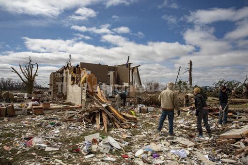 US Midwest, South reel from pack of tornadoes that kill... - Vimarsana News