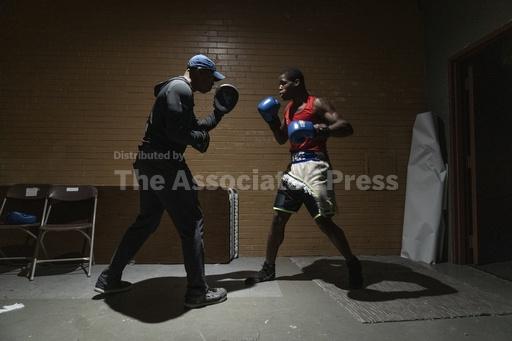 With Olympic goals, pro dreams Chicago boxer maps gold path - Vimarsana News