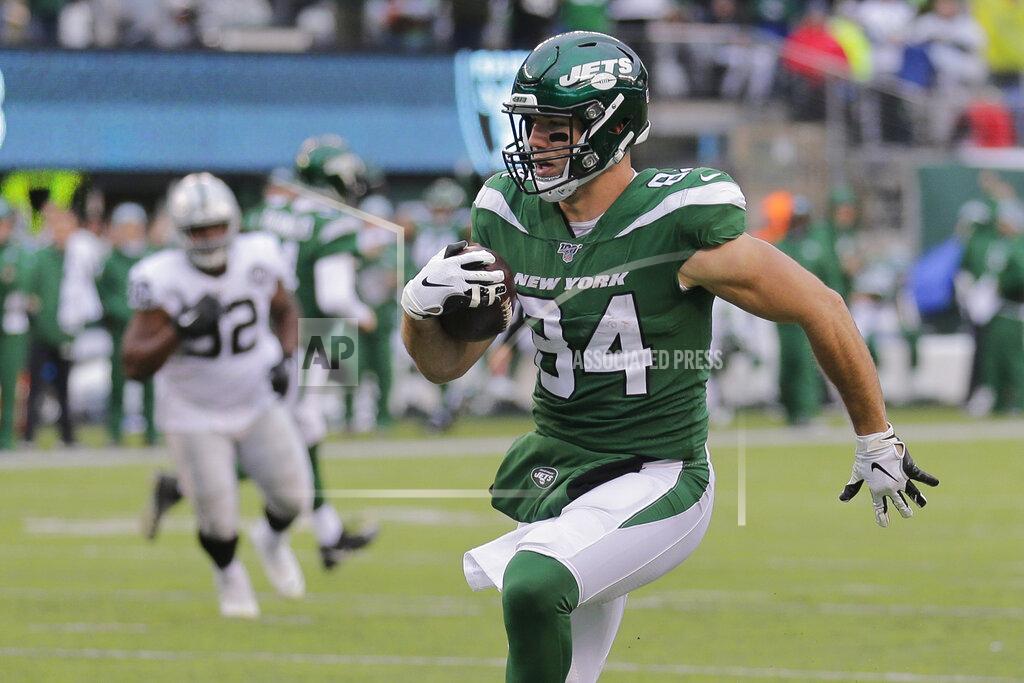 Seth Wenig New York Jets tight end Ryan Griffin (84) runs for a touchdown during the second half of an NFL football game against the Oakland Raiders, Sunday, Nov. 24, 2019, in East Rutherford, N.J. (AP Photo/Seth Wenig)