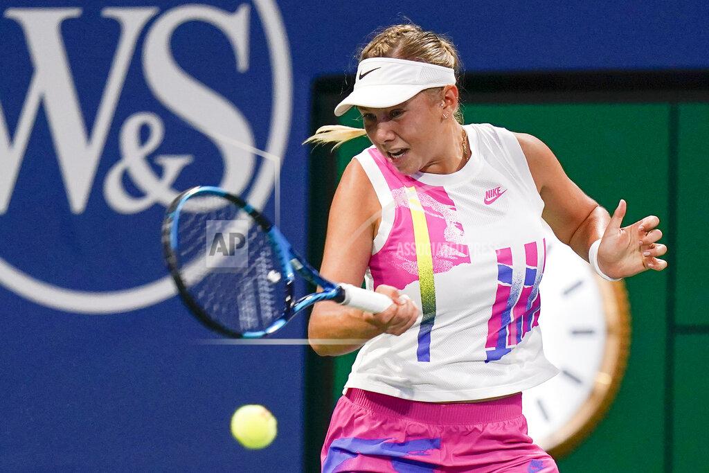 Frank Franklin Ii Amanda Anisimova, of the United States, returns to Alison Riske, of the United States, at the Western & Southern Open tennis tournament, Saturday, Aug. 22, 2020, in New York. (AP Photo/Frank Franklin II)
