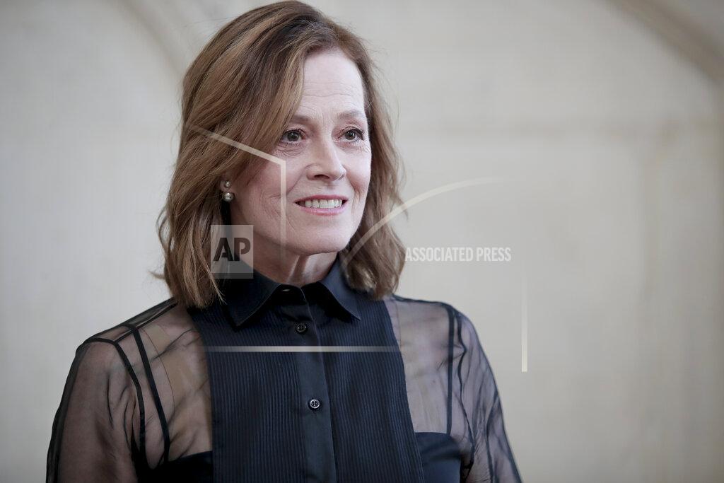 Lewis Joly Sigourney Weaver poses for photographers upon arrival at the Dior Haute Couture Fall/Winter 2022-2023 fashion collection presented Monday, July 4, 2022 in Paris. (AP Photo/Lewis Joly)