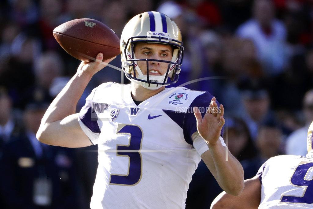 Jae C. Hong Washington quarterback Jake Browning passes against Ohio State during the first half of the Rose Bowl NCAA college football game Tuesday, Jan. 1, 2019, in Pasadena, Calif. (AP Photo/Jae C. Hong)