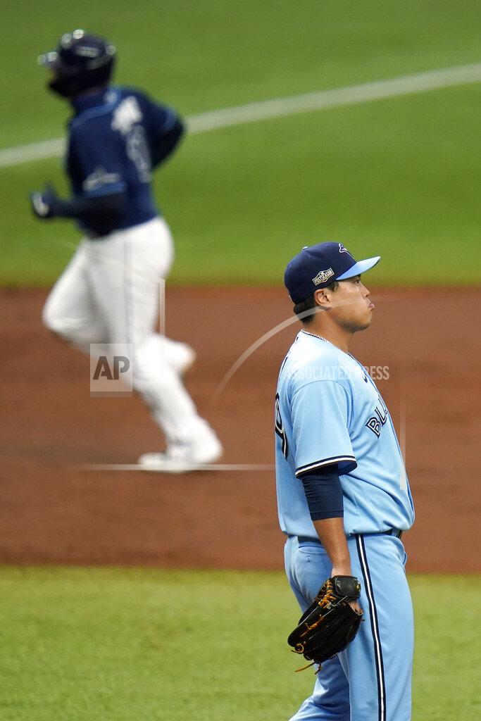 Chris O'meara Toronto Blue Jays starting pitcher Hyun-Jin Ryu reacts as Tampa Bay Rays' Mike Zunino runs the bases after Zunino hit a two-run home run during the second inning of Game 2 of an American League wild-card baseball series Wednesday, Sept. 30, 2020, in St. Petersburg, Fla. (AP Photo/Chris O'Meara)