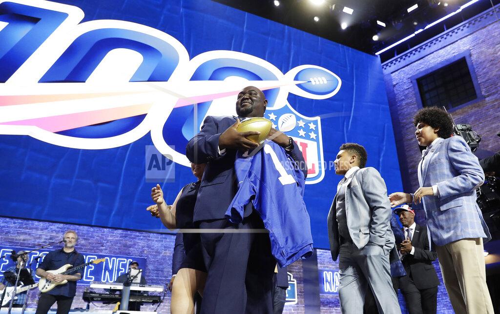 Giants take Ximines with only pick on Day 2 of NFL draft