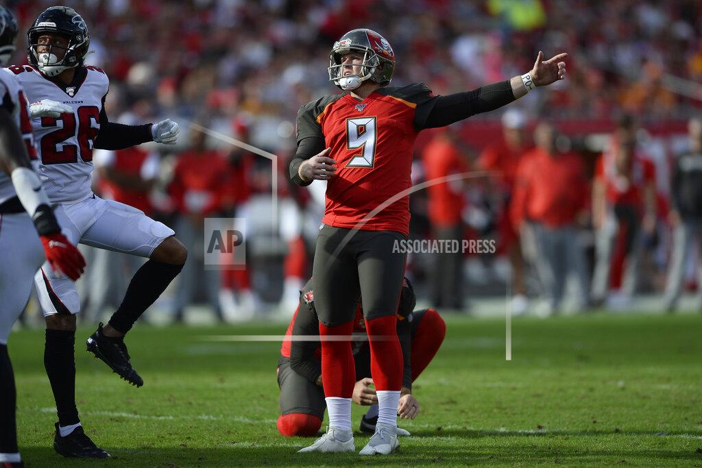 Jason Behnken Tampa Bay Buccaneers' Matt Gay (9) watches his field goal go wide against the Atlanta Falcons during the second half of an NFL football game Sunday, Dec. 29, 2019, in Tampa, Fla. (AP Photo/Jason Behnken)