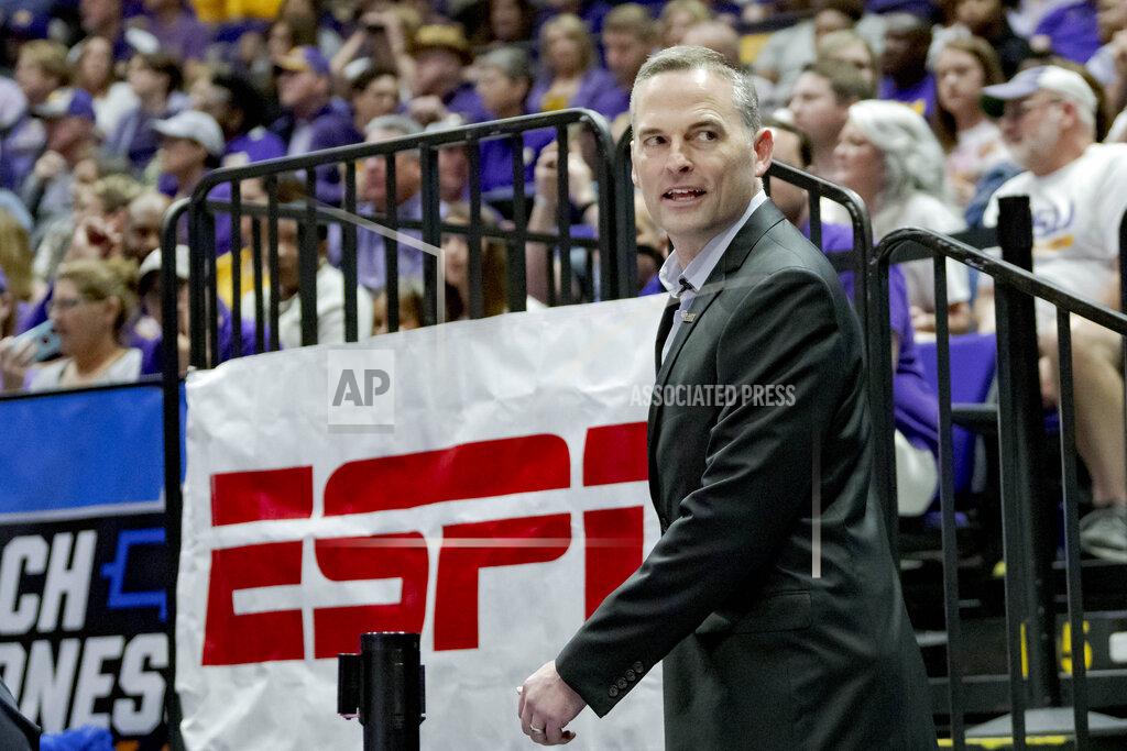 Matthew Hinton Former Murray State head coach Matt McMahon arrives after being hired as the men's basketball head coach for LSU during the second half of a women's college basketball game between LSU and Ohio State in the second round of the NCAA tournament, Monday, March 21, 2022, in Baton Rouge, La. (AP Photo/Matthew Hinton)