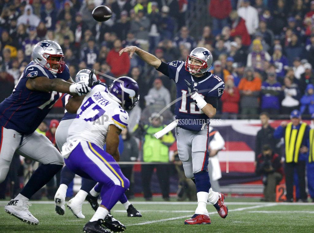 Vikings Patriots Football
