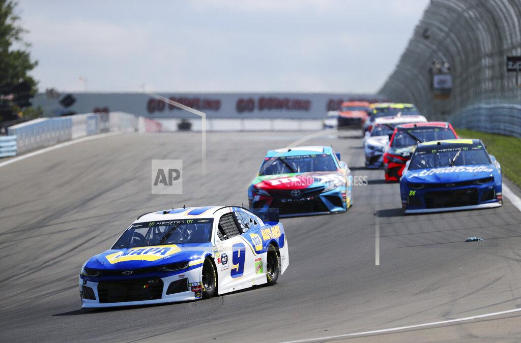 John Munson Eventual winner Chase Elliott leads early in the NASCAR Cup Series auto race at Watkins Glen International, Sunday, Aug. 4, 2019, in Watkins Glen, N.Y. (AP Photo/John Munson)