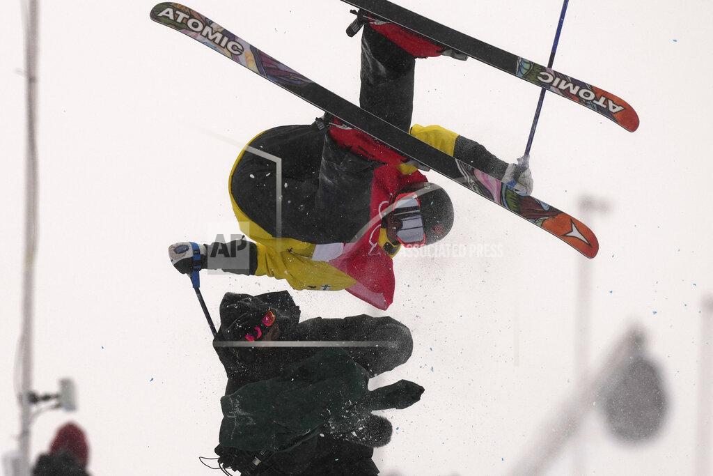 Francisco Seco Finland's Jon Sallinen collides with a cameraman during the men's halfpipe qualification at the 2022 Winter Olympics, Thursday, Feb. 17, 2022, in Zhangjiakou, China. (AP Photo/Francisco Seco)