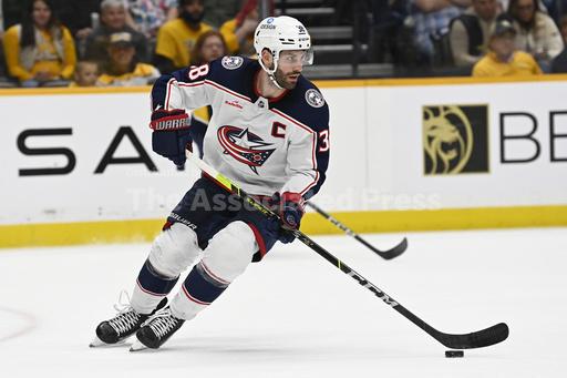 New Blue Jackets coach Mike Babcock blasts report suggesting he was invading his players' privacy - Vimarsana News