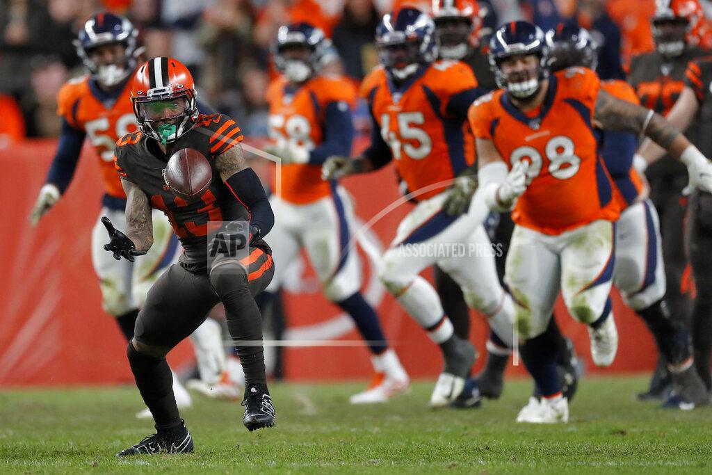 David Zalubowski Cleveland Browns wide receiver Odell Beckham (13) makes a catch against the Denver Broncos during the second half of NFL football game, Sunday, Nov. 3, 2019, in Denver. (AP Photo/David Zalubowski)