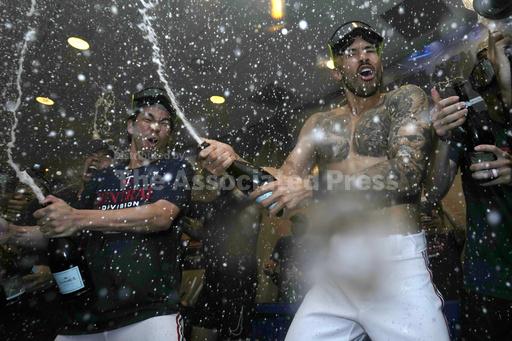 Minnesota Twins clinch AL Central title with 8-6 win ov... - Vimarsana News