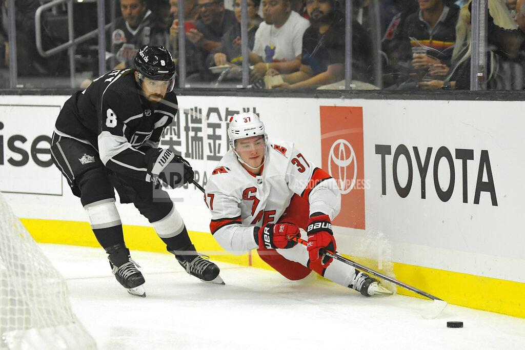 Petr Mrazek makes 31 saves, Hurricanes blank LA Kings 2-0