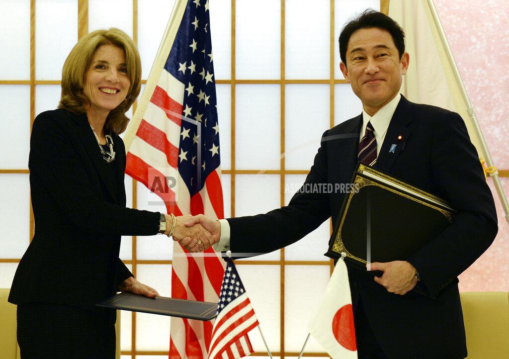 Caroline Kennedy, Fumio Kishida Caroline Kennedy, Fumio Kishida