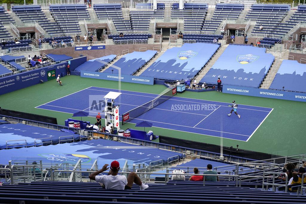 Frank Franklin Ii Frances Tiafoe, of the United States, returns to Andy Murray, of the United Kingdom, at the Western & Southern Open tennis tournament, Saturday, Aug. 22, 2020, in New York. (AP Photo/Frank Franklin II)