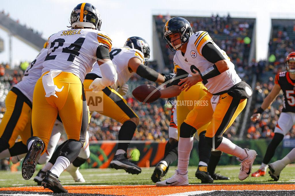 Frank Victores Pittsburgh Steelers quarterback Mason Rudolph (2) looks to hand off the ball during the first half an NFL football game against the Cincinnati Bengals, Sunday, Nov. 24, 2019, in Cincinnati. (AP Photo/Frank Victores)