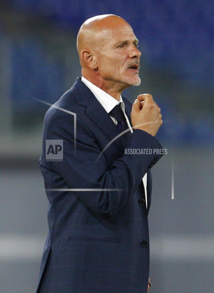 Riccardo De Luca Fiorentina's head coach Giuseppe Iachini gestures during a Serie A soccer match between Lazio and Fiorentina at Rome's Olympic stadium, Saturday, June 27, 2020. (AP Photo/Riccardo de Luca)