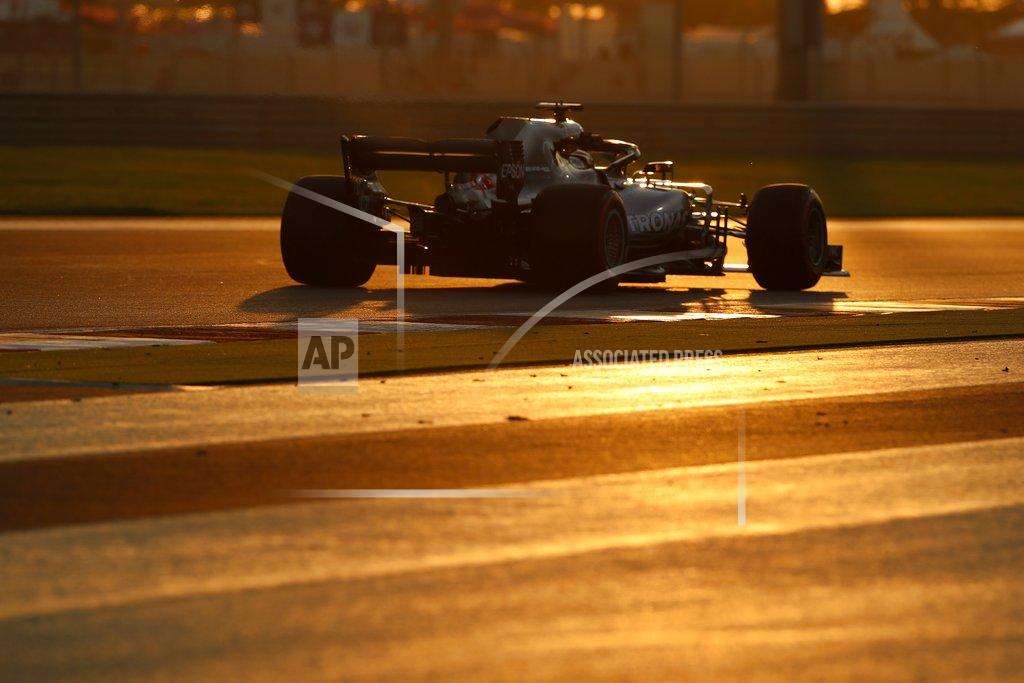 Bottas fastest in 2nd practice; Hamilton struggles with grip