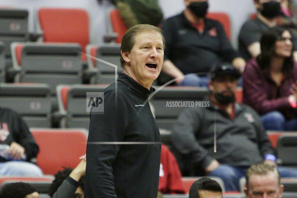 Young Kwak Oregon head coach Dana Altman directs his team during the second half of an NCAA college basketball game \W|, Saturday, March 5, 2022, in Pullman, Wash. Washington State won 94-74. (AP Photo/Young Kwak)